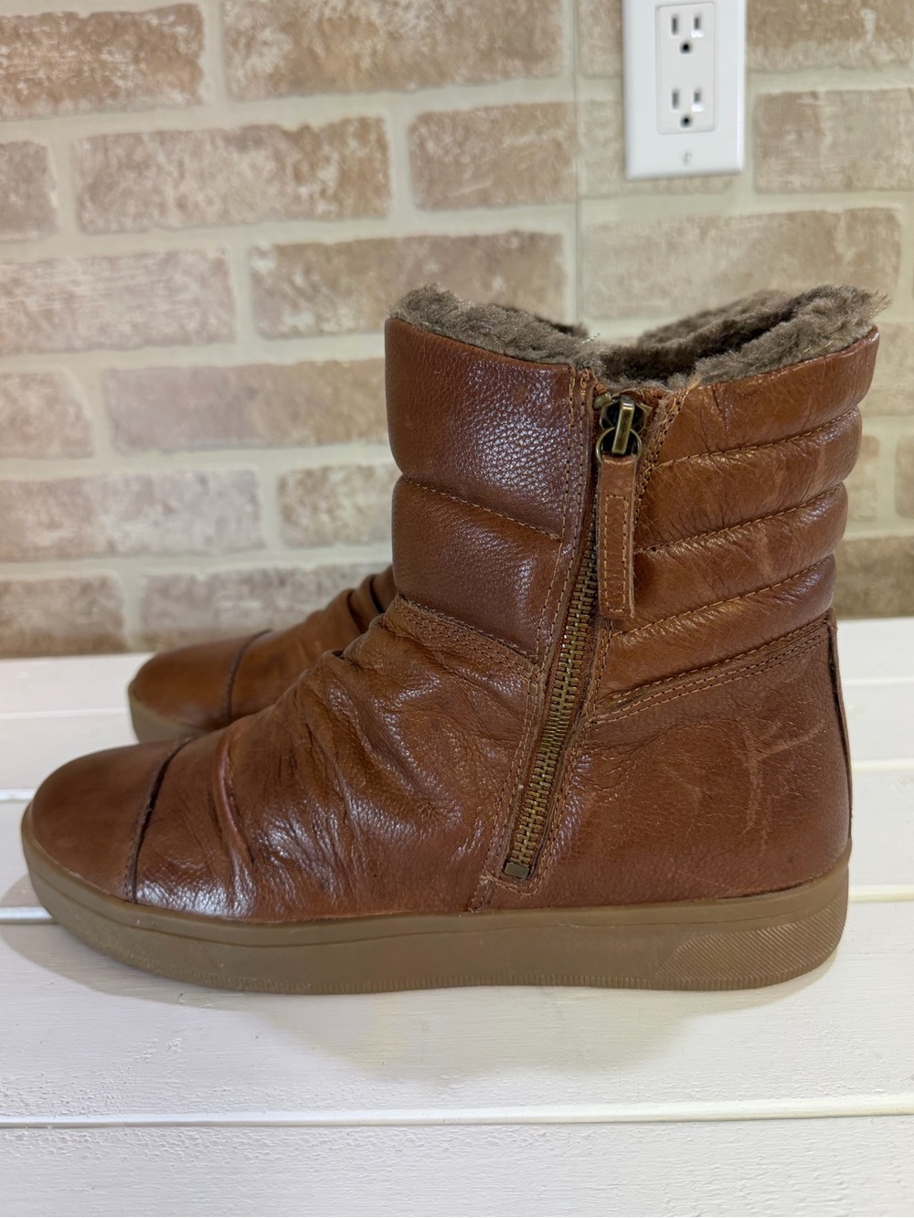 ALDO Brown Leather Faux Fur Lined Ankle Boots Zip Size 10 EU 41 - Picture 5 of 12